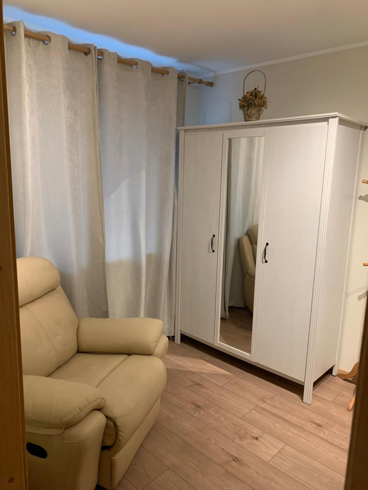 Dikol Two-Room Apartment-Self Check-In & Free Parking Near City Center Tallinn Extérieur photo