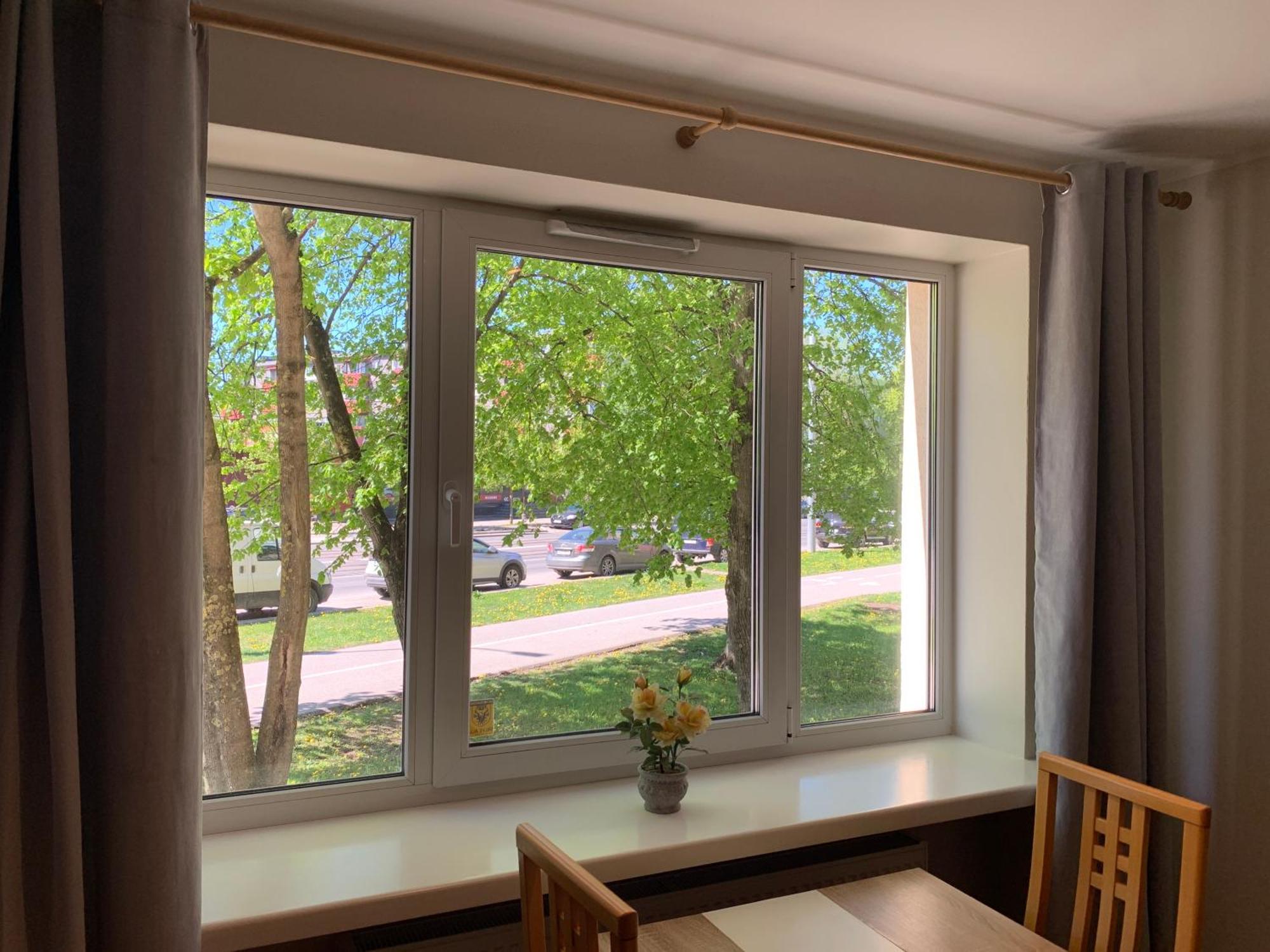 Dikol Two-Room Apartment-Self Check-In & Free Parking Near City Center Tallinn Extérieur photo