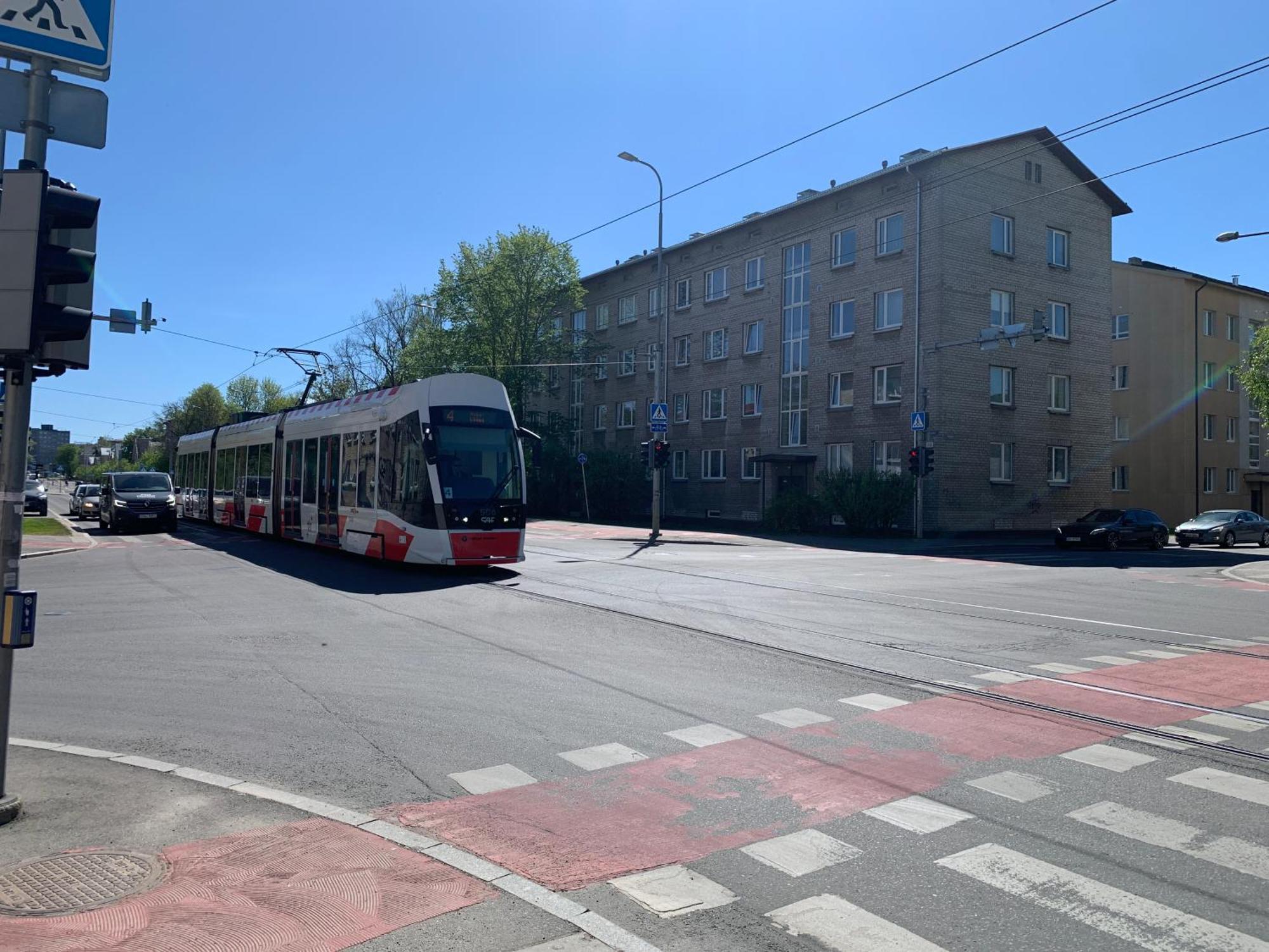 Dikol Two-Room Apartment-Self Check-In & Free Parking Near City Center Tallinn Extérieur photo